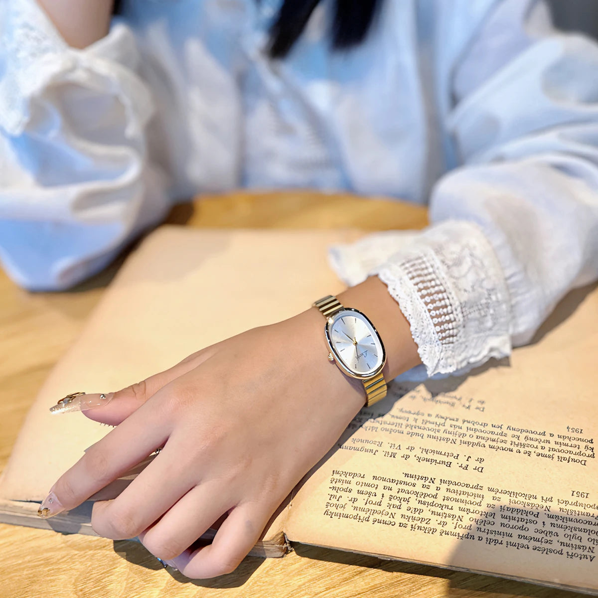 NOREVIA SWISS GOLD CLASSIC WATCH