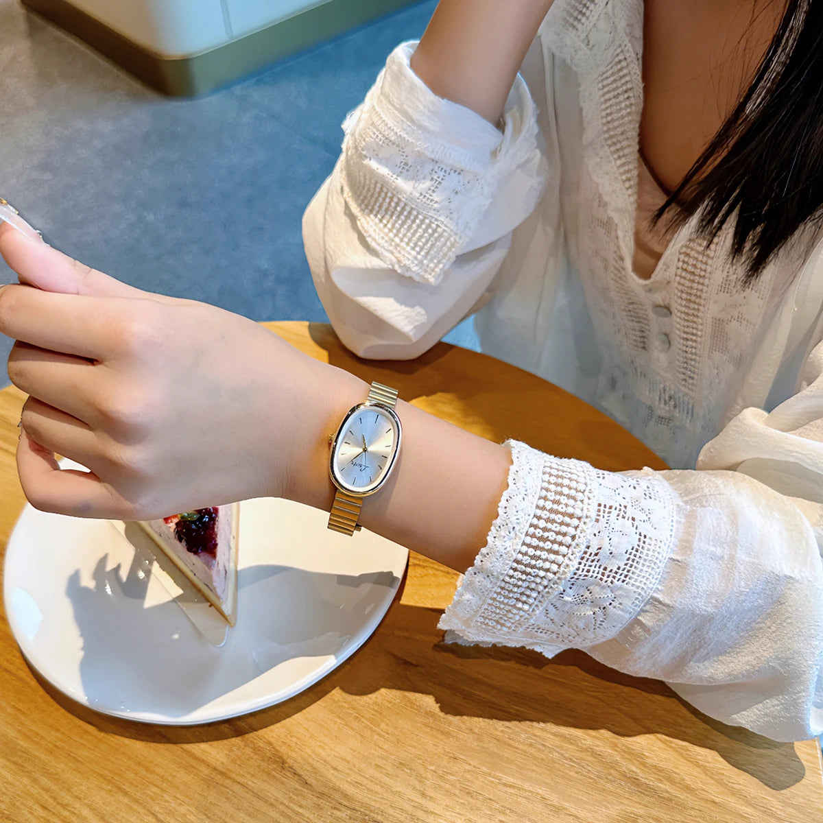 NOREVIA SWISS GOLD CLASSIC WATCH